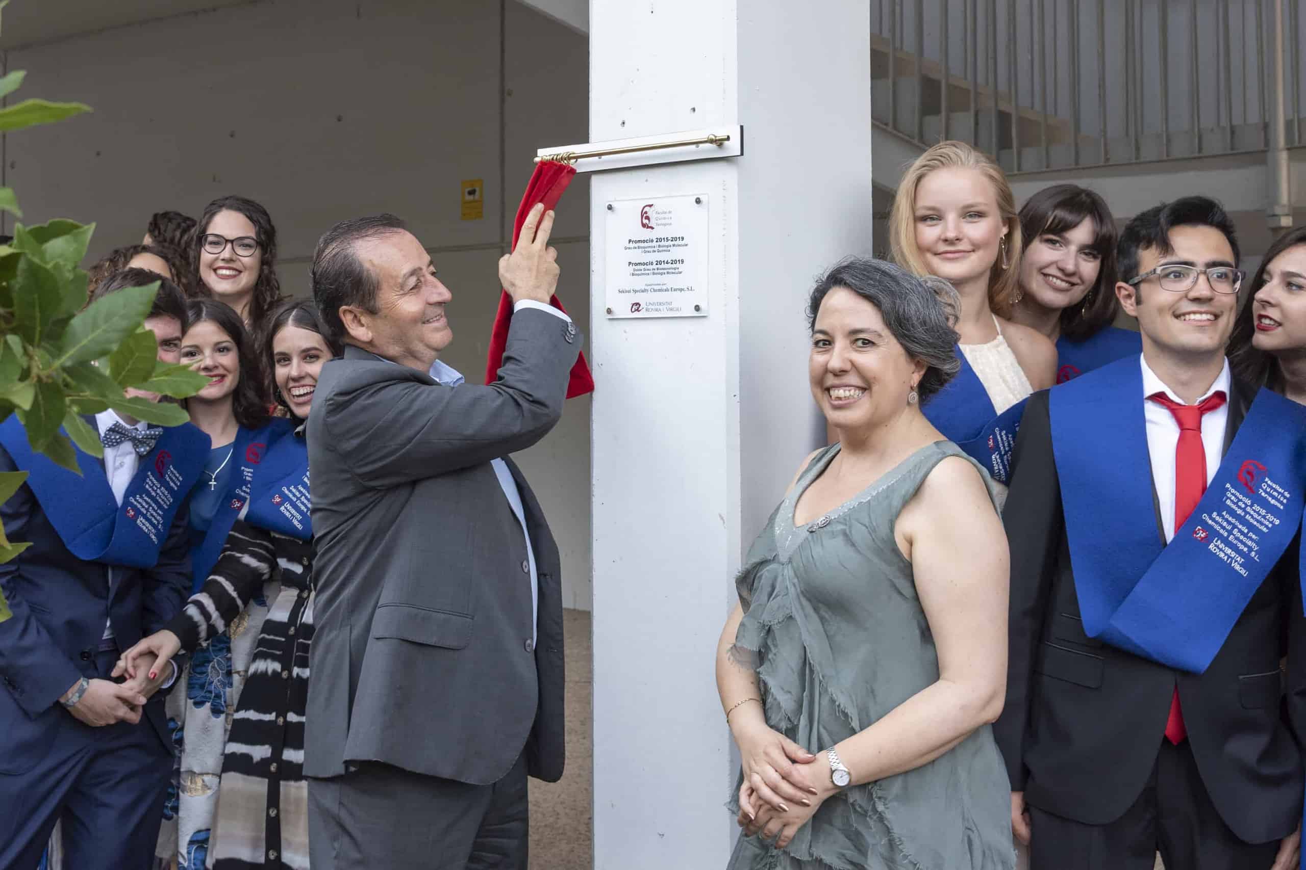 Alfredo Seco, Sekisui Specialty Chemicals Site Director Tarragona, unveils commemorative plaque at University Rovira I Virgili (URV)